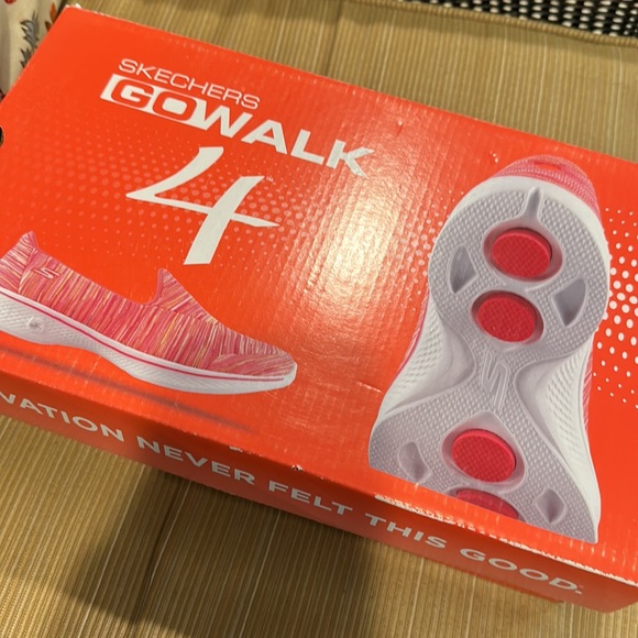 Sketchers Go Walk 4 Slip-on Sneakers in Navy - Picture 5 of 10